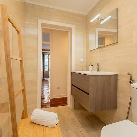 Portuguese Inspired Deco, Downtown Flat For 6 Apartment Lissabon