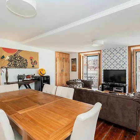 Portuguese Inspired Deco, Downtown Flat For 6 Appartement *
